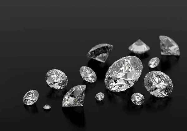 静岡市ダイヤモンド専門店「ルシルケイブライダル」がおすすめする最高のダイヤモンド