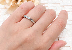 男性の結婚指輪はどのくらいの太さ？