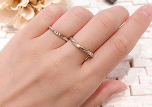 指が綺麗に見える？おすすめ結婚指輪は「カーブライン」