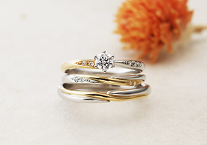 プラチナとゴールドの２つの金属を使った おしゃれなコンビネーション婚約指輪・結婚指輪！